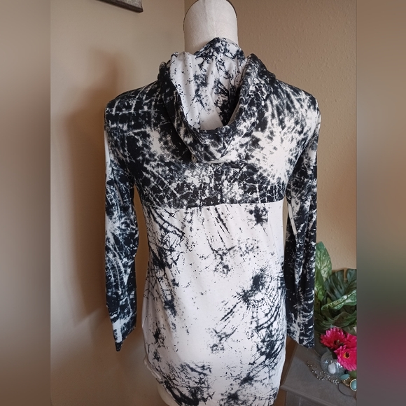 Lularoe Black and White Hoodie XS - Picture 5 of 12
